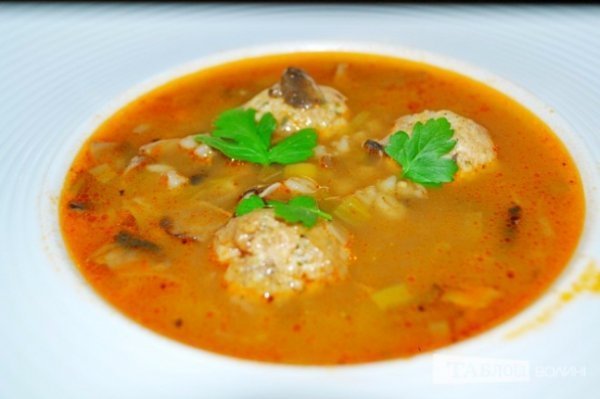 Власник ВолиньPost став офіціантом. ФОТО