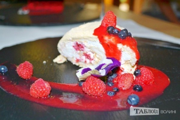 Власник ВолиньPost став офіціантом. ФОТО