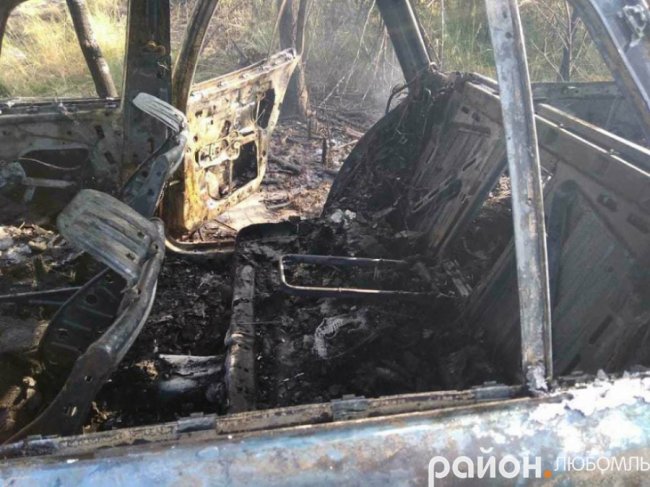 Біля «Ягодина» горіло BMW: водія з опіками доправили в лікарню. ФОТО. ВІДЕО