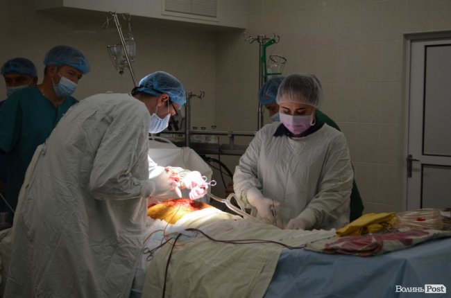 Другий шанс на життя: як у Луцьку оперують на відкритому серці. ФОТО 18+