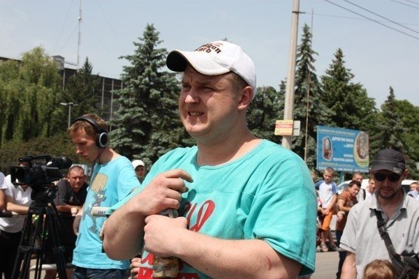 Мешканець Франківська протяг три тролейбуси. ФОТО. ВІДЕО