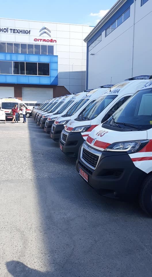 Волинським медикам передали надсучасну «швидку». ФОТО