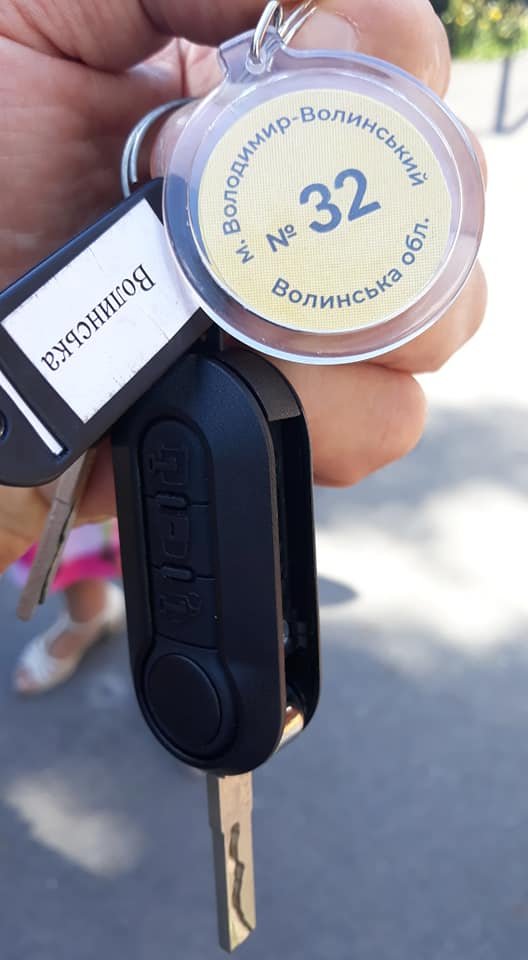 Волинським медикам передали надсучасну «швидку». ФОТО