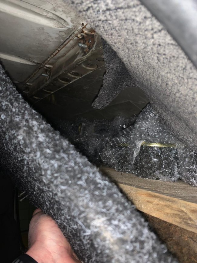 На Волині чоловік намагався перевезти через кордон чорної ікри на майже півмільйона гривень