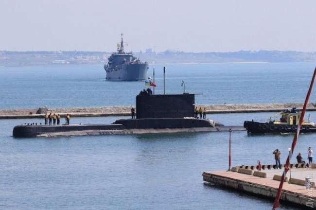 У порт Одеси вперше за кілька років зайшов підводний човен