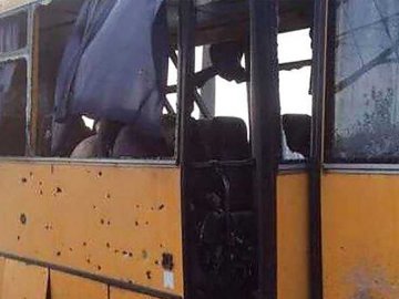 Росіяни обстріляли автобуси з цивільними на Харківщині: 10 людей загинули, майже 30 – поранені