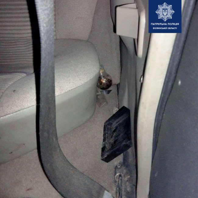 В одній з квартир Луцька на підвіконні вирощували коноплю 