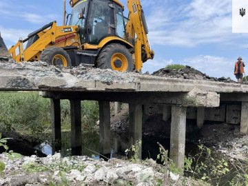 У Луцькому районі вперше за 35 років ремонтують міст через річку: показали схему об'їзду