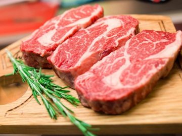 В Україні дорожчають м'ясо і сало