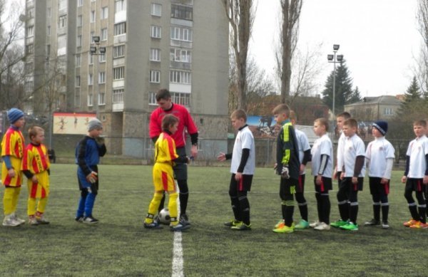 У Луцьку македонець нагородив юних «зірок» футболу. ФОТО