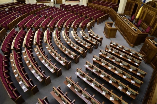 Як Верховна Рада скасовувала «скандальні закони». ФОТО