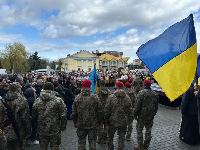 Загинув внаслідок удару російського дрона: у Ковелі попрощалися з 31-річним Героєм Андрієм Шпилюком