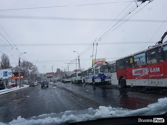У Луцьку - «затор» із тролейбусів