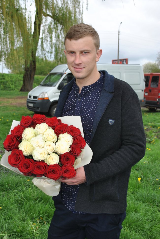 Їхала рятувати коханого, а стала нареченою: романтична історія освідчення на Волині. ФОТО