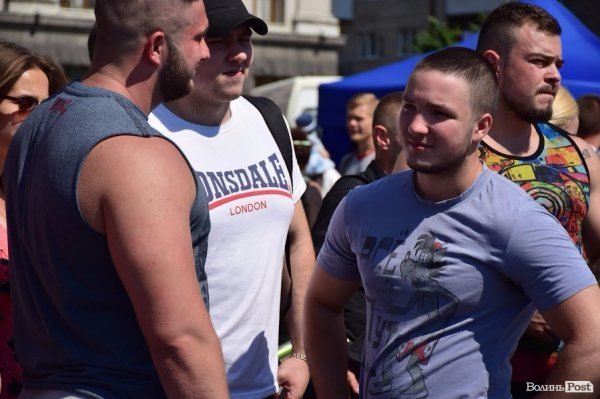 22 богатирі вражали лучан надзвичайною силою та міццю. ФОТО