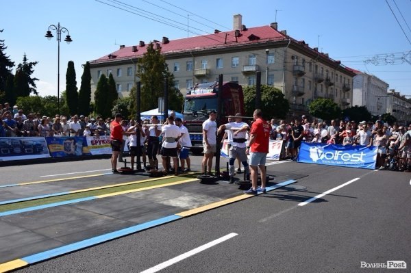 22 богатирі вражали лучан надзвичайною силою та міццю. ФОТО