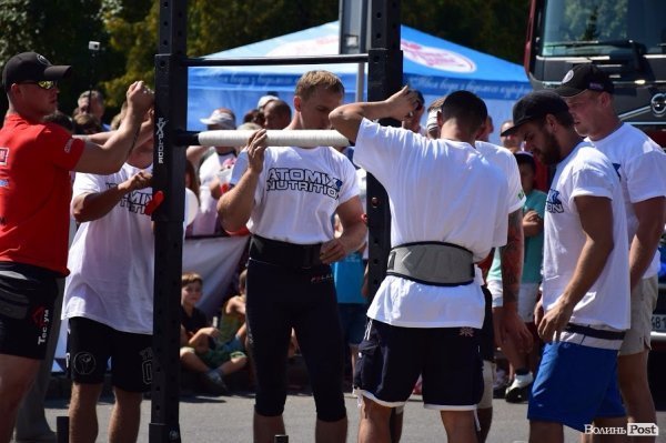 22 богатирі вражали лучан надзвичайною силою та міццю. ФОТО