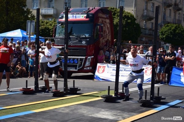 22 богатирі вражали лучан надзвичайною силою та міццю. ФОТО