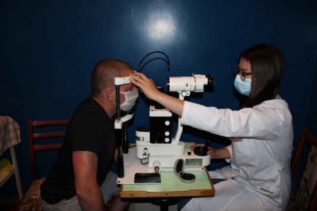 Волинська лікарка розвінчала міфи про вплив гаджетів на зір