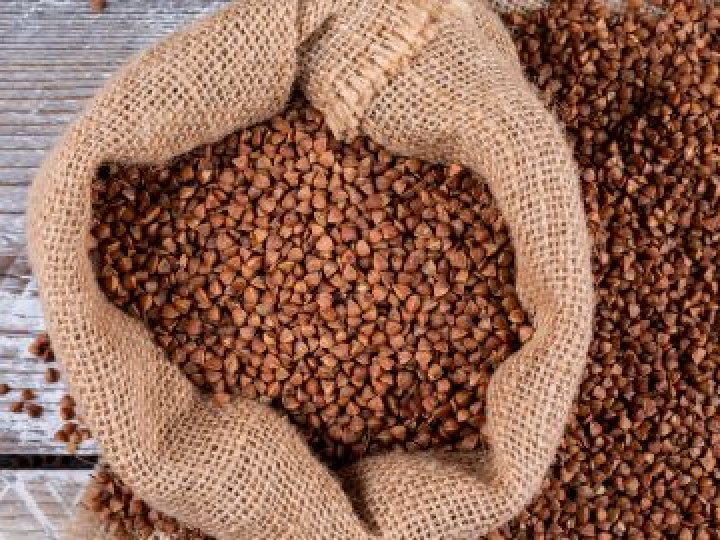 Поганий урожай: що відбувається з цінами на гречку у Луцьку