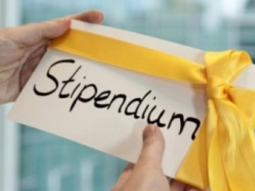 У місті на Волині талановита молодь отримала сертифікати на виплату стипендії від міськради. СПИСОК