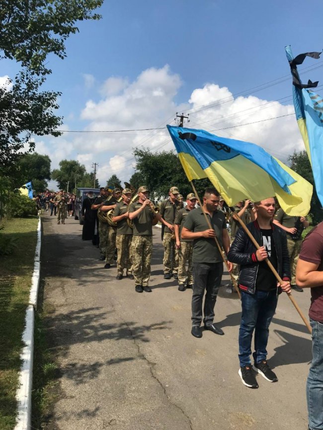 На Волині попрощалися із Героєм Віталієм Кулаковим. ФОТО