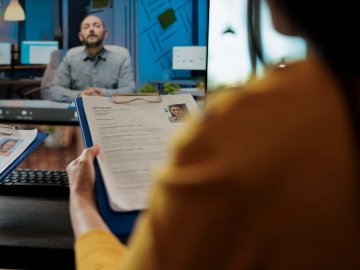 На що звернути увагу при виборі агентства з працевлаштування*