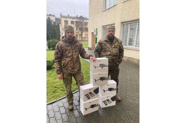 Луцька міськрада придбала військовим 6 квадрокоптерів. ФОТО