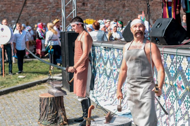 Неймовірні вбрання та іноземні гості: фестиваль «Берегиня» у Луцькому замку. ФОТО