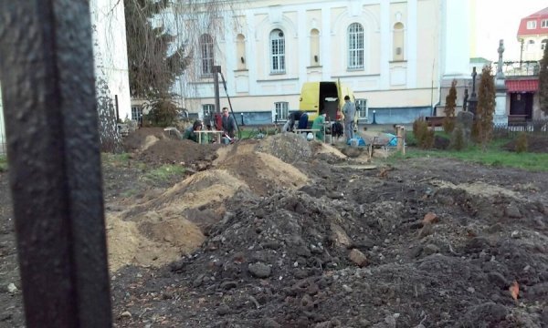 У Луцьку здійснюються самовільні роботи на пам'ятках національного значення. ФОТО