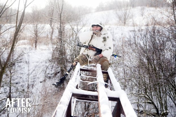 Проект «AFTERILOVAISK»: воєнний фотограф розповідає про долі людей після «зеленого коридору»