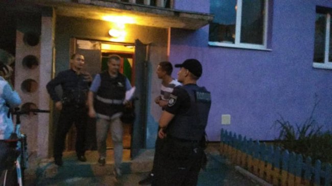 У Луцьку під дверима квартири ледь не вибухнула граната. ФОТО