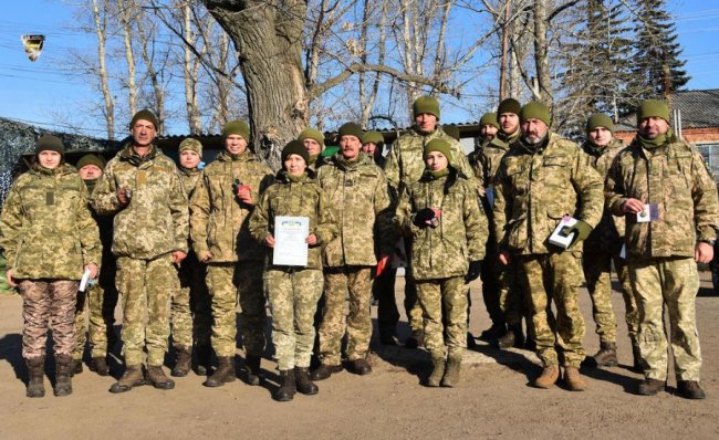 Військовим волинської бригади вручили грамоти та подарунки. ФОТО