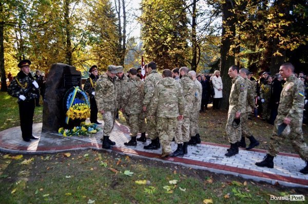 На Покрову у Луцьку освятили камінь на місці пам’ятника Волинським Героям АТО. ФОТО