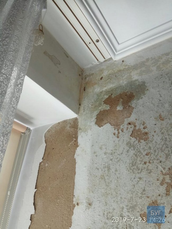 Вічний ремонт: волинянка понад 14 років потерпає від горе-сусідів