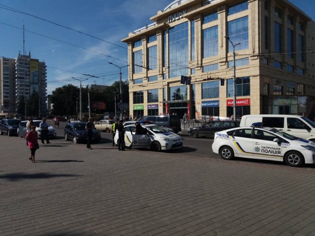 У центрі Луцька – подвійна аварія. ФОТО