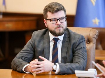 Уряд звільнив голову «Укрзалізниці»