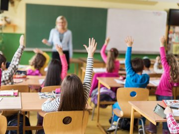 Рішення про платне навчання у Луцьку немісцевих дітей хочуть відтермінувати