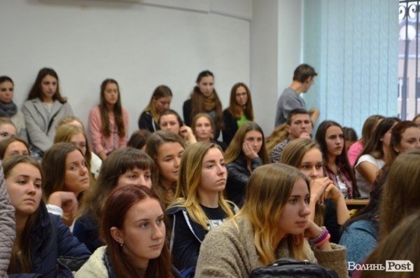 Женя Галич з «O.Torvald» розповів студентам про секс, наркотики, рок-н-рол