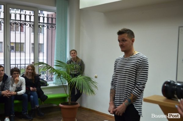 Женя Галич з «O.Torvald» розповів студентам про секс, наркотики, рок-н-рол