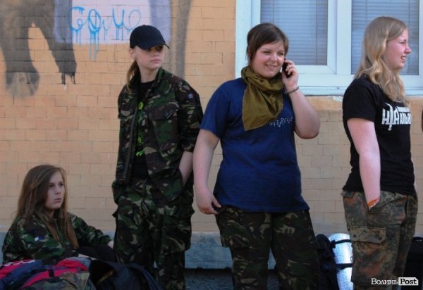 До волинського лісу відправили 130 камуфльованих молодиків