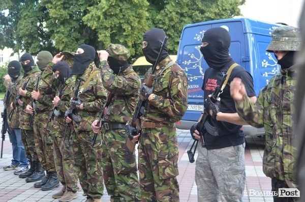 Волинський «Правий сектор» прийняв присягу та вирушив на Схід. ФОТО