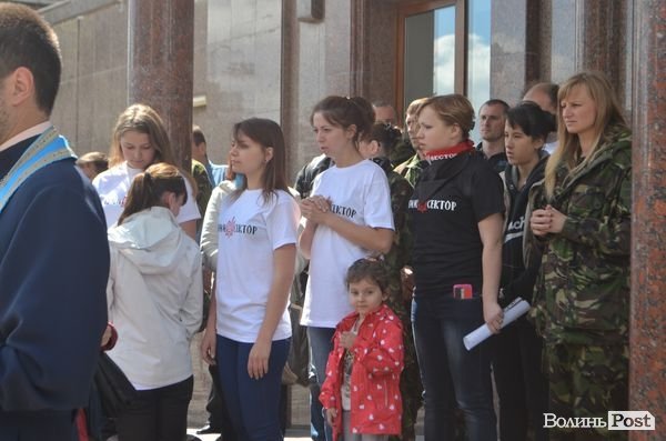 Волинський «Правий сектор» прийняв присягу та вирушив на Схід. ФОТО