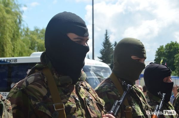 Волинський «Правий сектор» прийняв присягу та вирушив на Схід. ФОТО