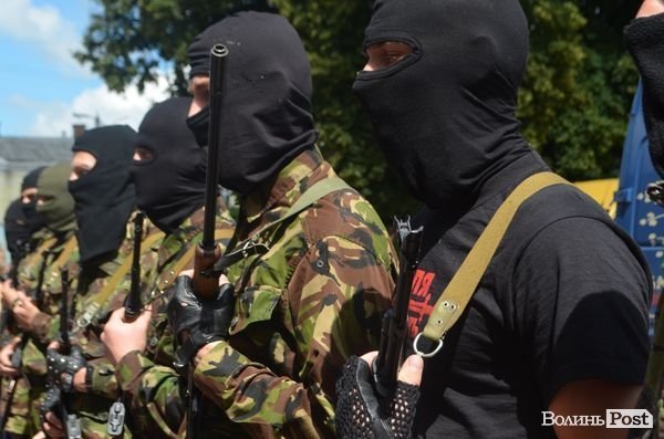 Волинський «Правий сектор» прийняв присягу та вирушив на Схід. ФОТО