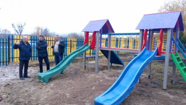 У селах трьох районів на Волині відкрили 66 дитмайданчиків