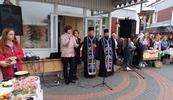 Студенти ковельського медколеджу зібрали кошти на лікування онкохворого хлопчика