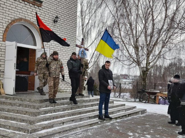 На Волині попрощалися із загиблим Героєм Богданом Омельчуком