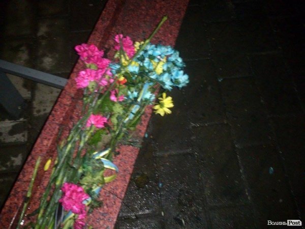 У Луцьку згоріла Стела Героїв