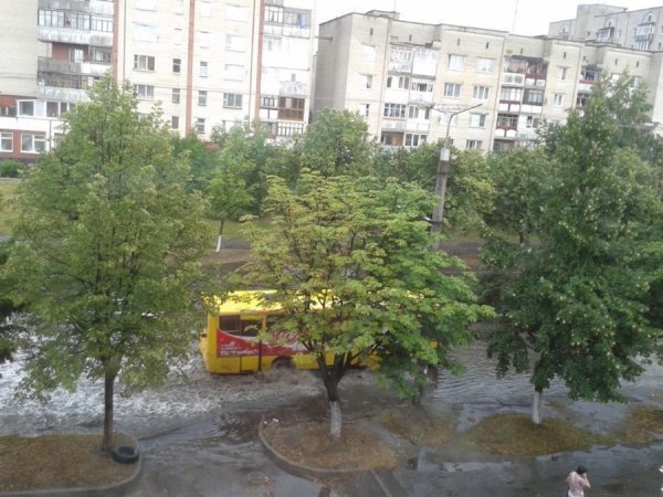 проспект Відродження